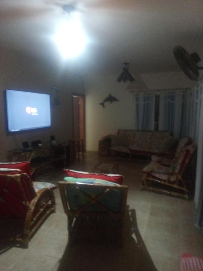 Maravilhosa vila a 150 m da praia do GUARAÚ, para 30 pessoas! Peruíbe Exterior foto